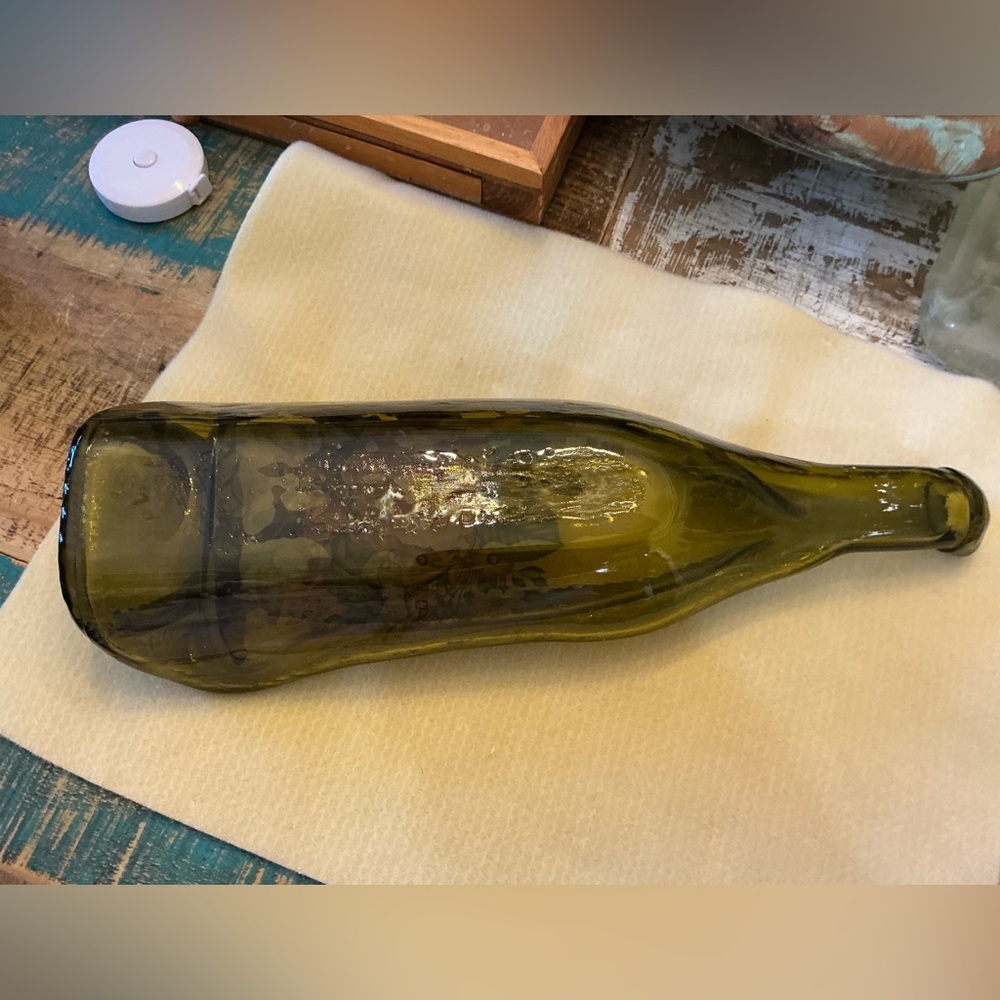 Slumped wine bottle with decal - Picture 3 of 3